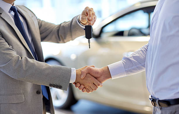 Predare leasing auto: ce înseamnă, condiții, reziliere & cedare
